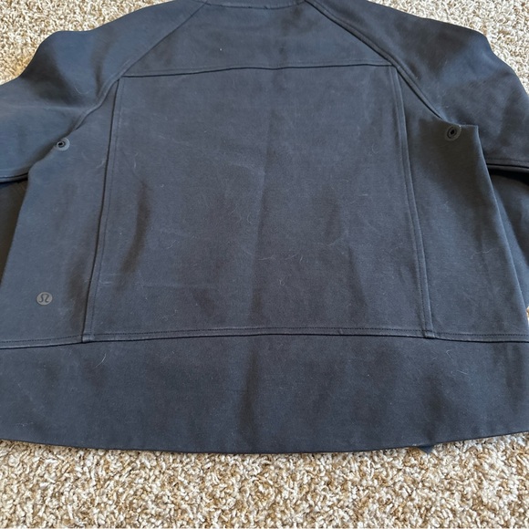 Lululemon vented stretch pullover - Picture 4 of 4
